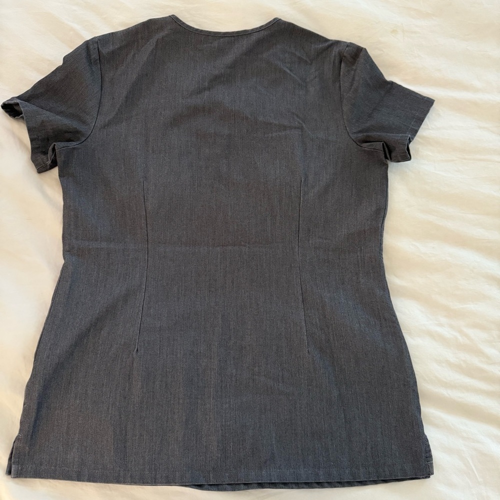 Figs Castelar Graphite Pants and Top - Picture 13 of 15